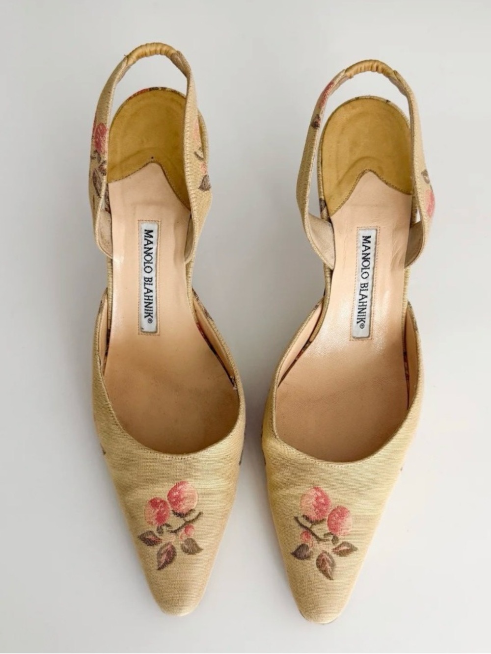 Stunning 90s Vintage Manolo Blahniks - Picture 2 of 5